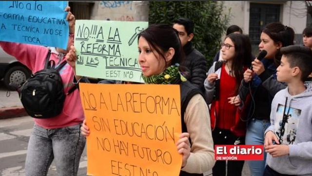 Tagliaferro en problemas: la oposición pide declarar Emergencia Educativa en Morón