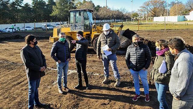 Comenzaron las obras del nuevo Polideportivo de Villa Tesei
