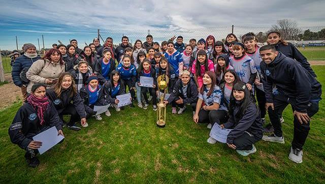  Moreno conformó el primer Selectivo Femenino de Fútbol