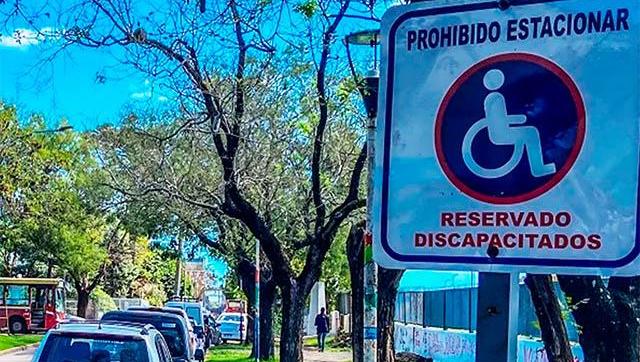 Moreno implementa el estacionamiento inclusivo en el distrito