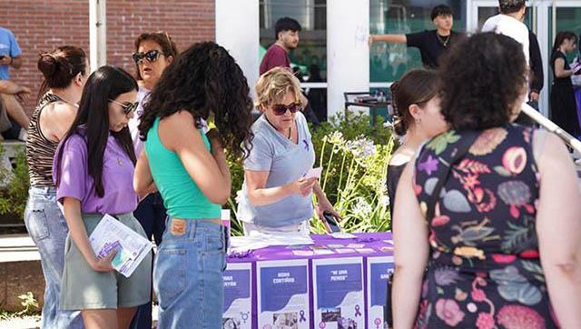 Ituzaingó se tiñe de violeta contra la violencia de género